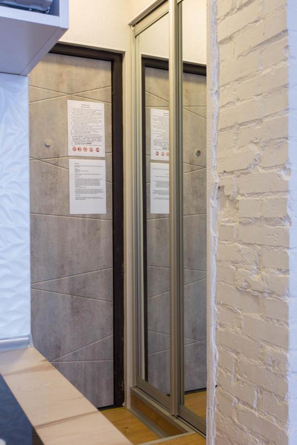 New Studio, Metro Yaroslava Mudroho And Universytet - Chernyshevska Str 95-3 Kharkov Ngoại thất bức ảnh