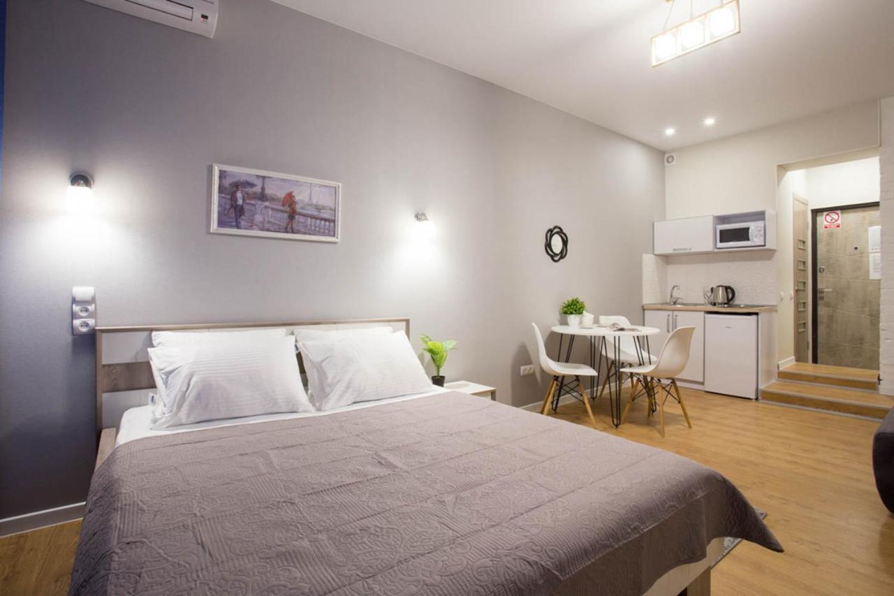 New Studio, Metro Yaroslava Mudroho And Universytet - Chernyshevska Str 95-3 Kharkov Ngoại thất bức ảnh