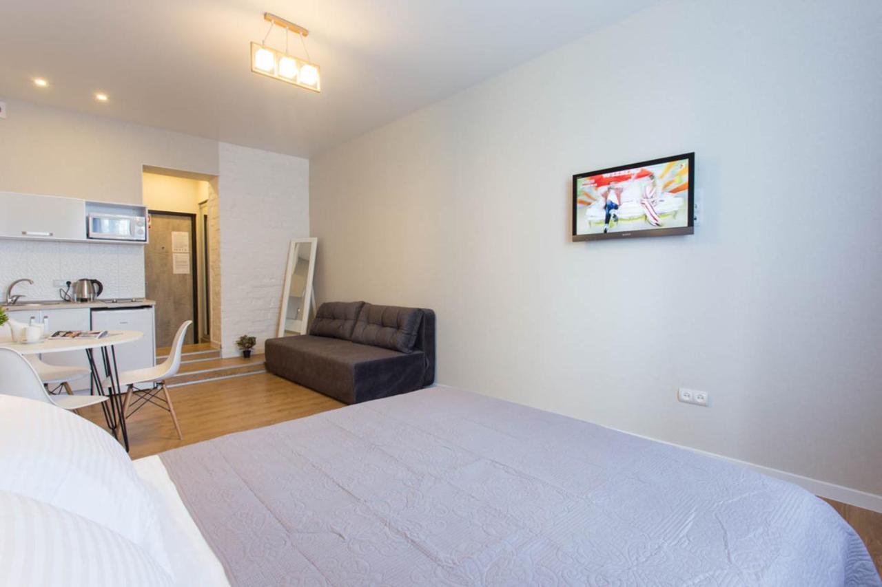New Studio, Metro Yaroslava Mudroho And Universytet - Chernyshevska Str 95-3 Kharkov Ngoại thất bức ảnh