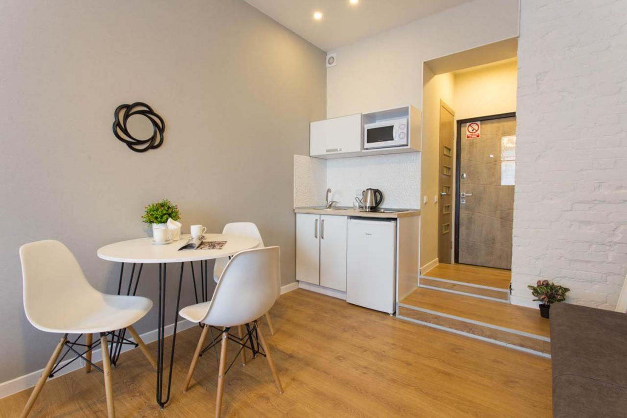 New Studio, Metro Yaroslava Mudroho And Universytet - Chernyshevska Str 95-3 Kharkov Ngoại thất bức ảnh